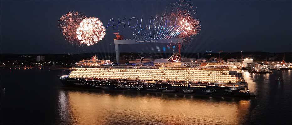 The highlight of the year on the high seas: Mein Schiff 7 is christened in the Kiel Fjord