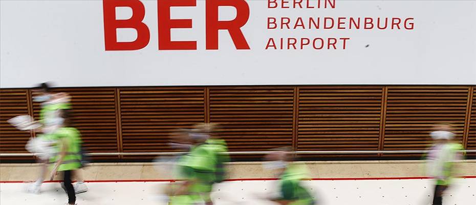 2,36 Millionen Passagiere reisten im Juli über den BER