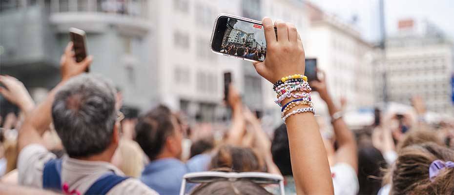 ‘Cruel Summer’ turns into ‘Shake it off’: Vienna celebrates the solidarity of Taylor Swift fans