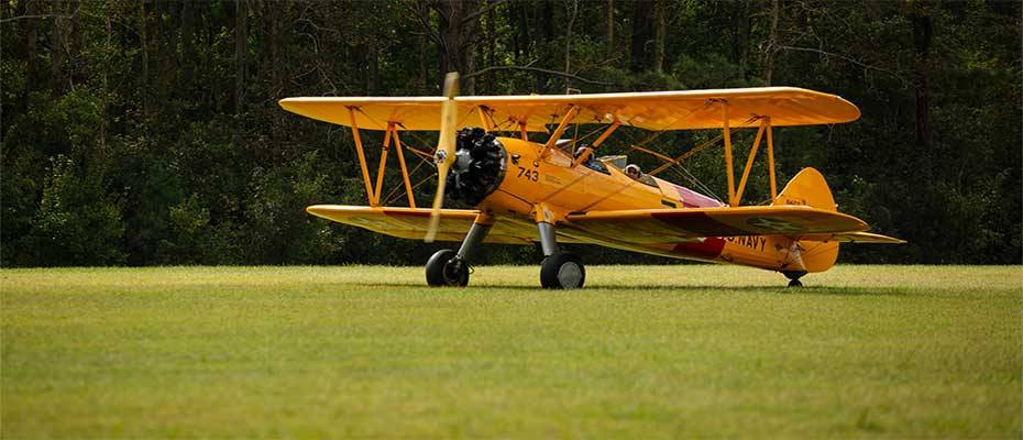 Im historischen Doppeldecker über Virginia Beach fliegen