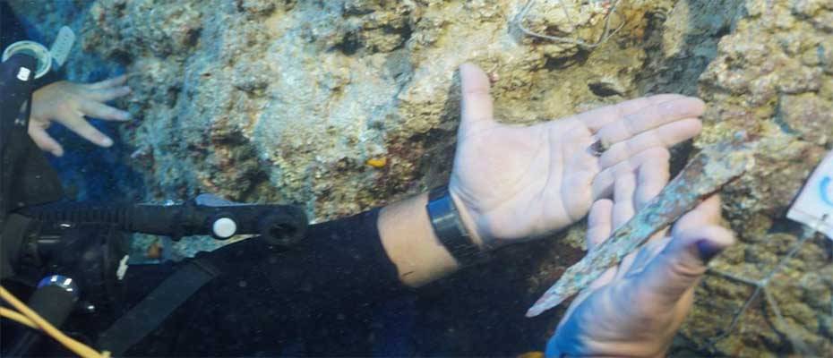 3,600-year-old Minoan bronze dagger discovered off Türkiye's coast