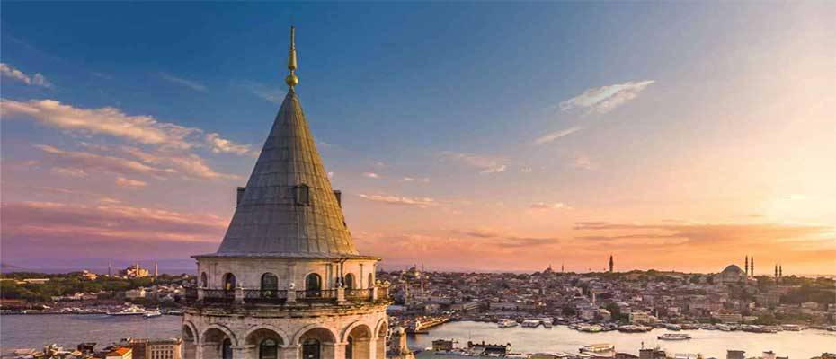 Experience the Beauty of İstanbul in the Golden Glow of the September Sun