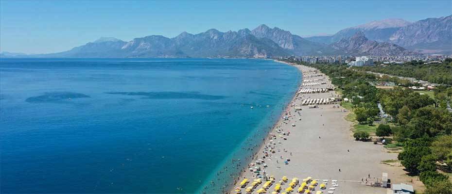 Antalya'da 2024 sonu için hedeflenen turist sayısının aşılması bekleniyor