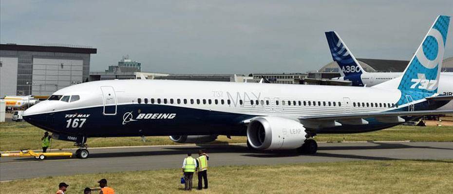 Boeing'in yüzde 38'lik zam teklifini kabul eden işçiler greve son verdi