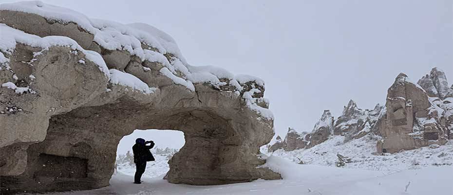 Kapadokya'da turistler karın keyfini yaşadı