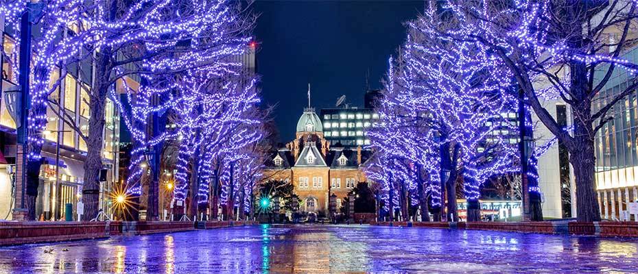 Lichterinstallationen, Feuerwerke, Themenpartys: Winterspektakel in Asien entdecken