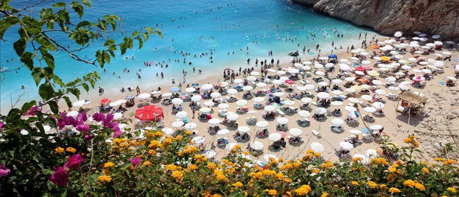 Antalya'da geçen sene tatil yapan Avrupalı gurbetçi sayısı 1 milyonu geçti