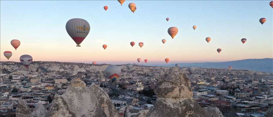 Kapadokya'da sıcak hava balonu yolcu sayısında tüm zamanların rekoru kırıldı