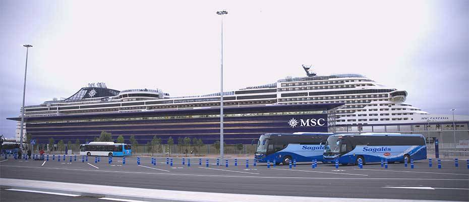 Das neue Kreuzfahrtterminal von MSC Cruises in Barcelona begrüßt seinen ersten Gast