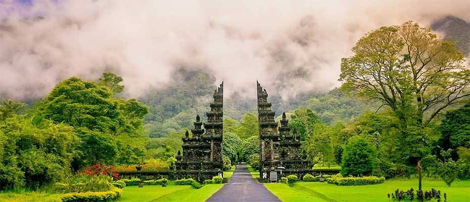 Virtuelle Reise nach Bali – alltours lädt zu neuem Webinar ein