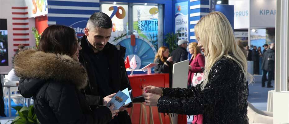 Sırbistan'daki turizm fuarında açılan Türkiye standına ziyaretçiler yoğun ilgi gösterdi