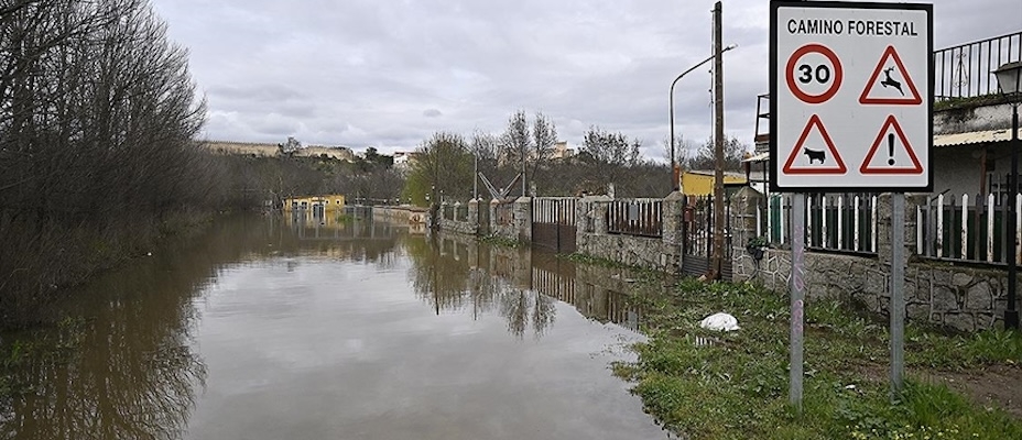 İspanya, şiddetli yağmur ve fırtınaya karşı alarmda