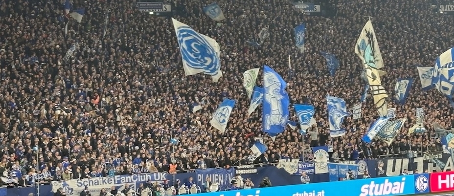 Schalke 04 kommt zum Fußball Trainingslager ins Stubaital