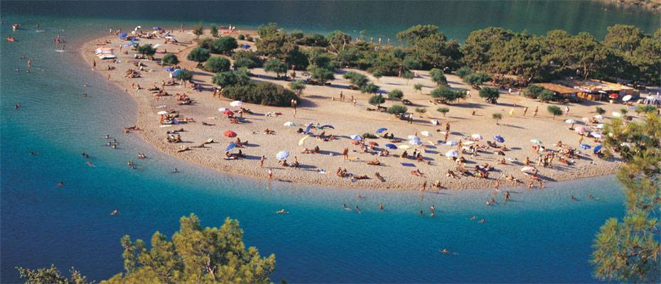 Türkiye Celebrated as Global Tourism Hub Bridging Asia and Europe