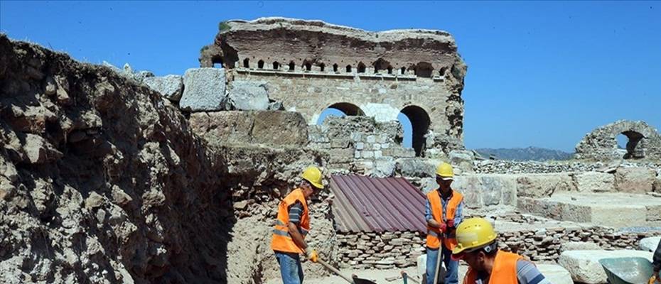 Tralleis Antik Kenti'nin 2 bin yıllık havuzu yeniden suyla buluşacak - Haberi Oku