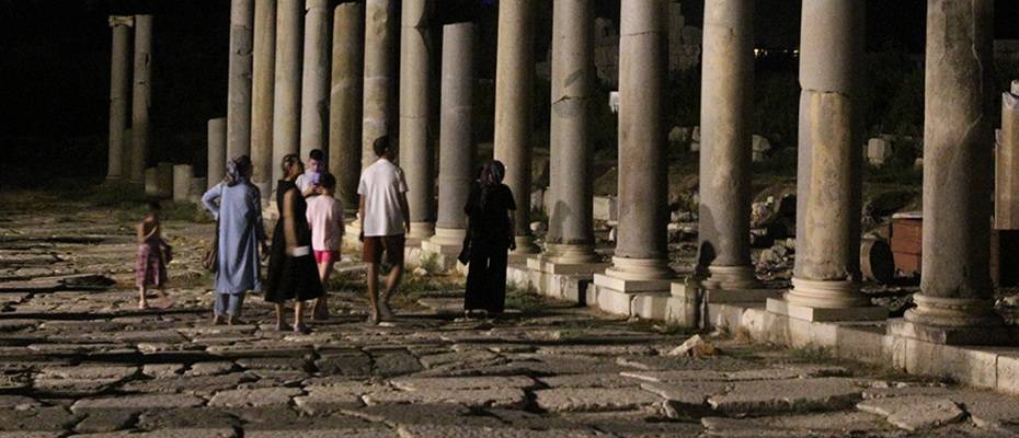 Patara: Antike Stadt lädt zu nächtlichen Entdeckungen unter Sternen ein - Lesen Sie die Nachrichten