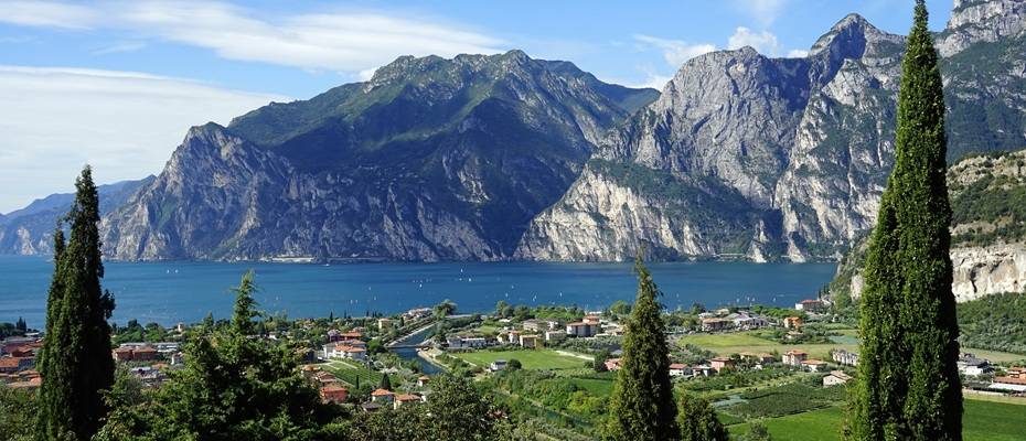 Garda Gölü’nde buruk yaz: Oteller boş kaldı, turistler az harcıyor - Haberi Oku