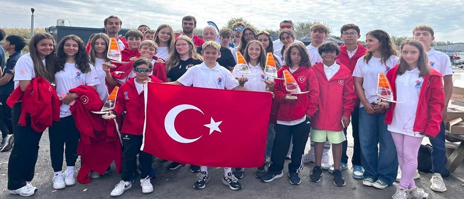 Milli Sörfçü Tuna Tekin Dünya Şampiyonası´nda İki Gümüşle Türkiye´yi Gururlandırdı - Haberi Oku
