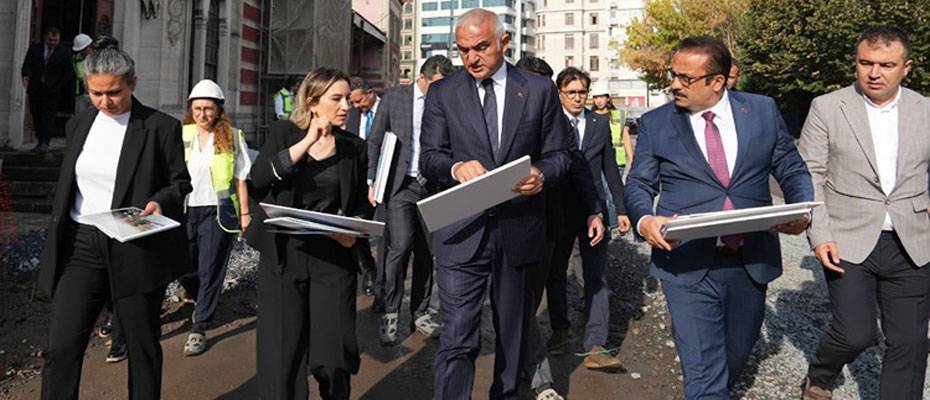 Bakan Ersoy, Sirkeci Garı’ndaki restorasyon çalışmalarını inceledi - Haberi Oku