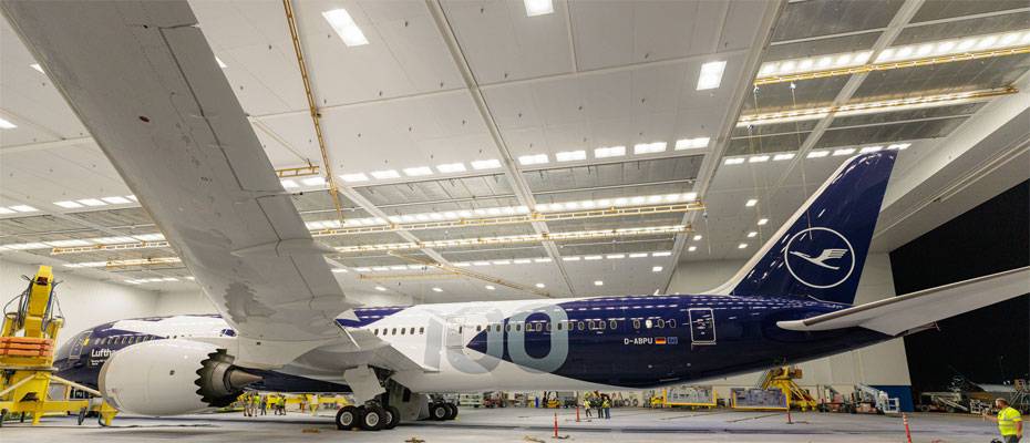 Lufthansa unveils special livery for 100th anniversary - Read the News