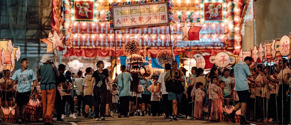 Tai Hang Fire Dragon Dance 2025: Feuerdrache erleuchtet Hongkong - Lesen Sie die Nachrichten