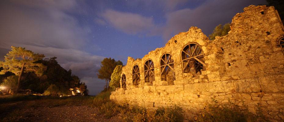 Gece müzeciliği uygulaması Olympos Antik Kenti’ni akşamları da canlandırdı - Read the News?>