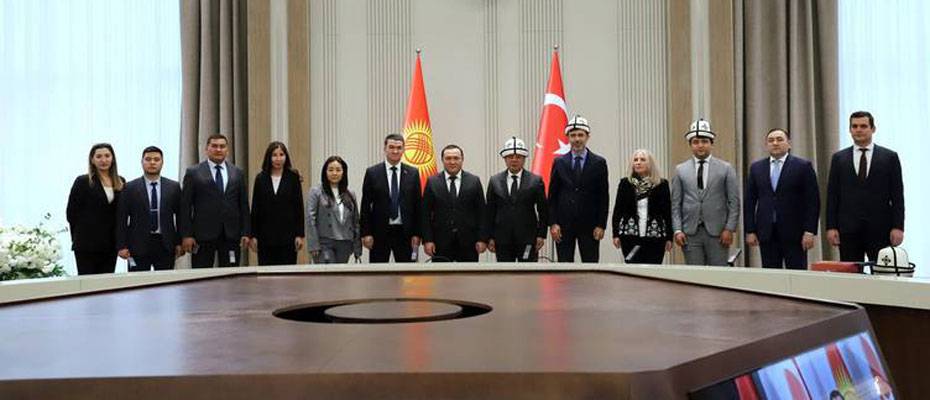 Türk Dünyası Turizm Başkenti’nin sembolik anahtarı Ankara’ya devredildi - Lesen Sie die Nachrichten?>