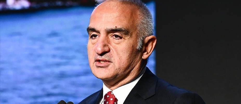 Bakan Ersoy: Habib-i Neccar Camisi daha nice bin yıllarda insanlığa rehber olmak üzere ayağa kalkmıştır - Lesen Sie die Nachrichten?>