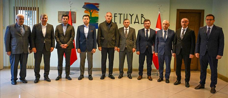 Bakan Ersoy’dan Belek’te çevre ve altyapı vurgusu - Lesen Sie die Nachrichten?>