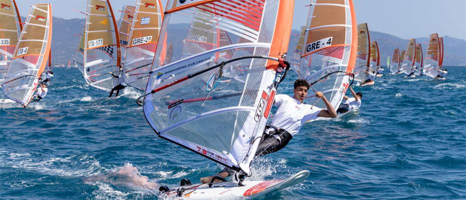 Foça’da rüzgâr sezonu sürüyor, Valilik Kupası başlıyor - Lesen Sie die Nachrichten?>