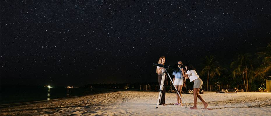Sternenhimmel über den Malediven: Astronom Tom Kerss zu Gast im Ritz-Carlton Maldives - Lesen Sie die Nachrichten
