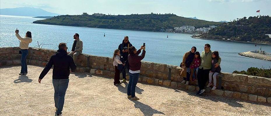 Bodrum’da bayramın ilk gününde tarihi alanlara yoğun ilgi - Lesen Sie die Nachrichten?>