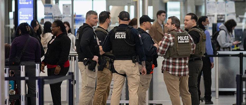 ABD’de ICE birimleri personel açığı bulunan havalimanlarında göreve başladı - Lesen Sie die Nachrichten?>