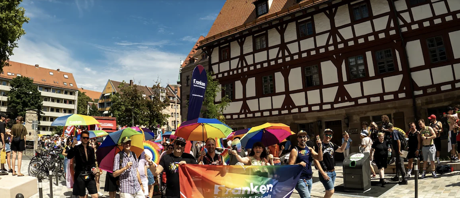 Zwischen Kulturgenuss und Pride - Lesen Sie die Nachrichten