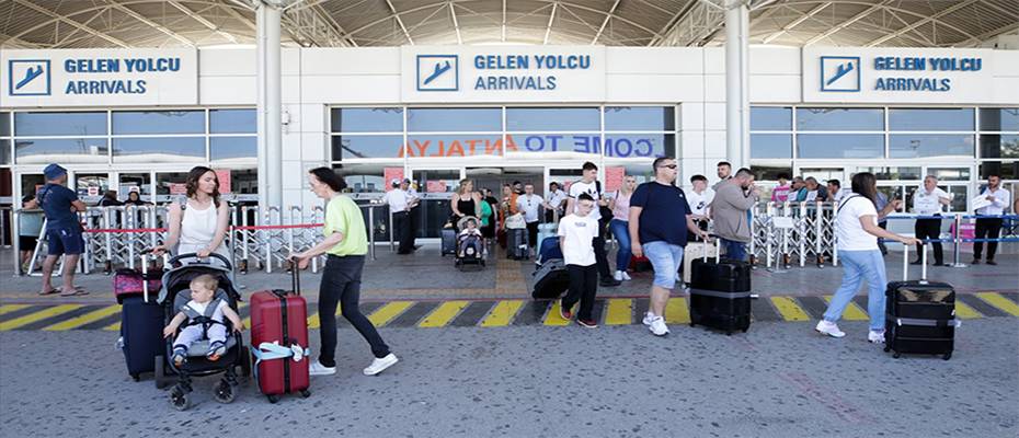 Antalya Havalimanı beş ayda 9,1 milyon yolcu ağırladı - Lesen Sie die Nachrichten?>