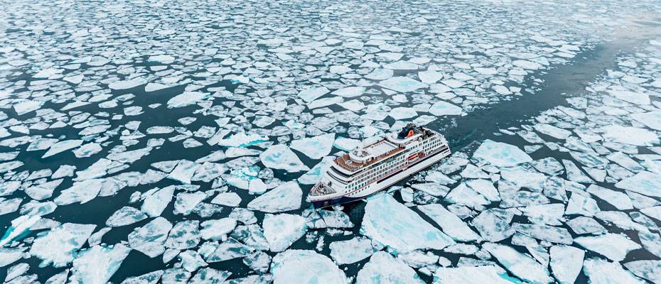 Hapag-Lloyd Cruises Unveils Extraordinary Christmas and New Year Voyages for 2026/2027 - Lesen Sie die Nachrichten?>