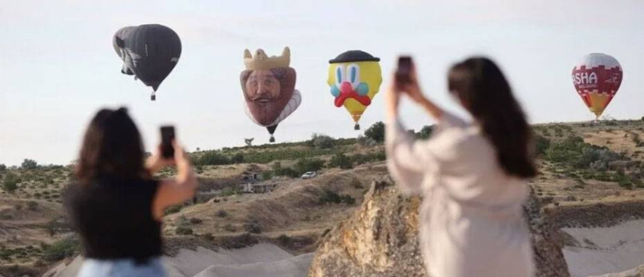 Kapadokya Balon Festivali 30 figürlü balonla başladı - Lesen Sie die Nachrichten?>