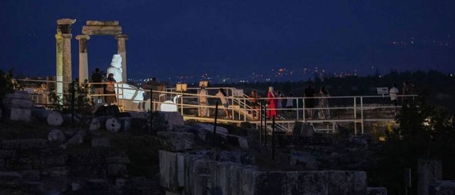 Pamukkale’de turizm gün doğumundan geceye uzanıyor - Haberi Oku