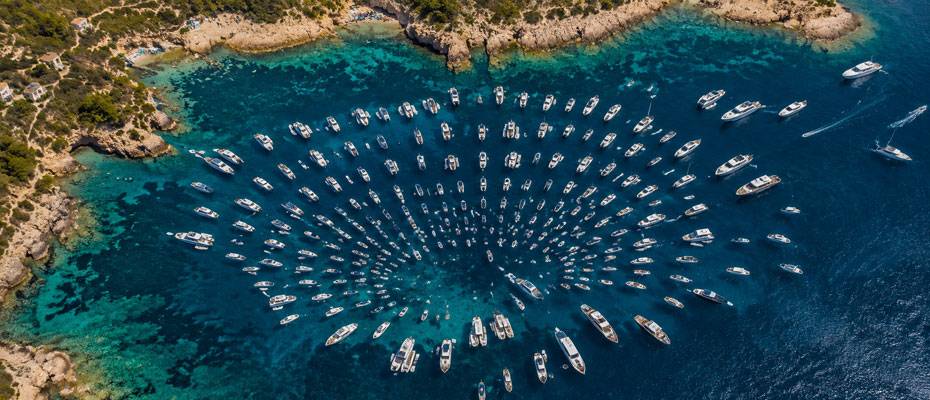Satellitenbild zeigt dichten Yachtandrang vor Ibiza - Lesen Sie die Nachrichten