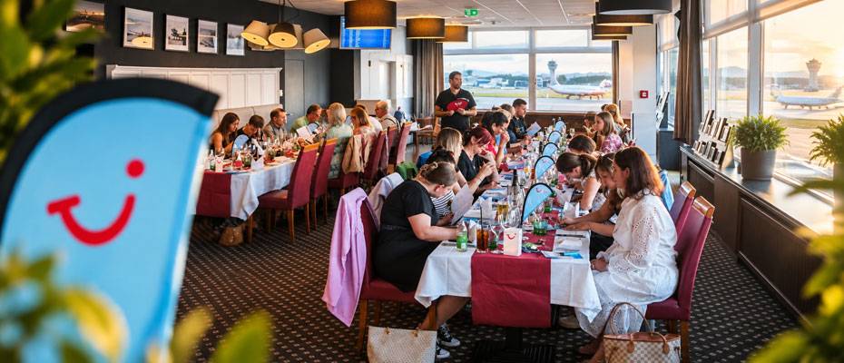 TUI bringt Reisebüros am Flughafen Salzburg mit Branchenpartnern zusammen - Lesen Sie die Nachrichten