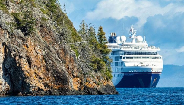 Nature, adventure and rare routes: Hapag-Lloyd Cruises launches sold-out Great Lakes season - Read the News