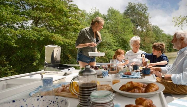 Le Boat bringt Hausbooturlaub per VR auf die CMT Stuttgart