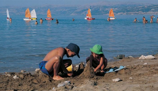 Andalusien untersagt ‘Adults only’ in der Hotelwerbung