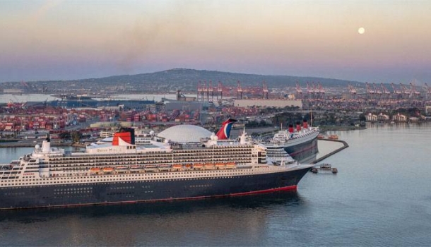Queen Mary 2 reunites with historic Queen Mary off Long Beach - Read the News