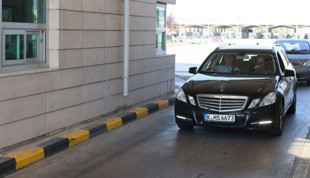 Gurbetçilerin yaz tatili yolculuğu Türkiye'ye girişlerle başladı - Haberi Oku