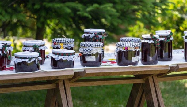 Bornova'da Reçel Festivali hazırlıkları kadın üreticilerle başladı - Haberi Oku