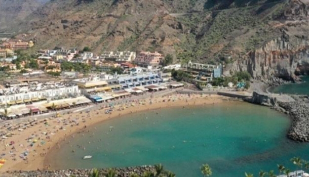 Kanarya Adaları 31 yıl sonra turistik belediyelere yönelik özel yasaya kavuştu - Haberi Oku