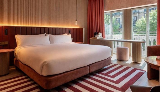 Hilton, San Sebastián'daki tarihi Palacio Bellas Artes'ta ilk otelini açtı - Haberi Oku