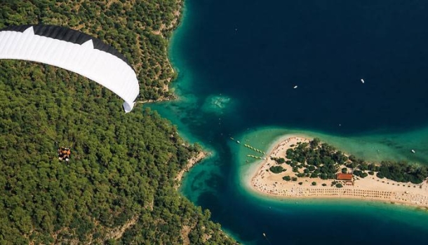 Türkei: Fethiye verbindet Paragliding mit Aktivurlaub
